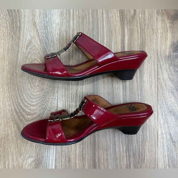 Sofft Anita Red Patent Leather Wedge Sandals size 7M EUC - Picture 4 of 6